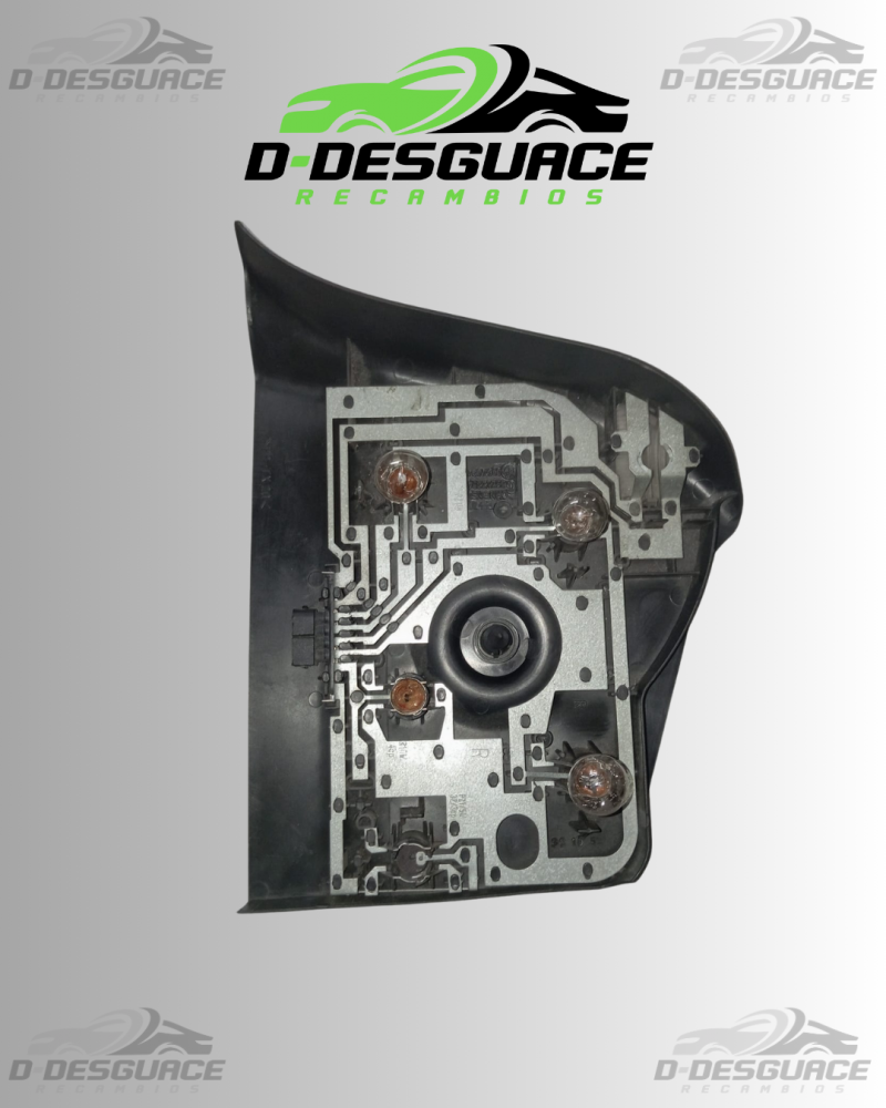 Portalámparas Piloto Trasero Izquierdo BMW E36 Compact  (Conector Luz) 63218357871