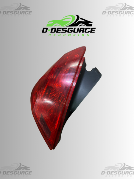Piloto Trasero Izquierdo Peugeot 308 – Ref. 9658227580 (Con portalámparas incluido)