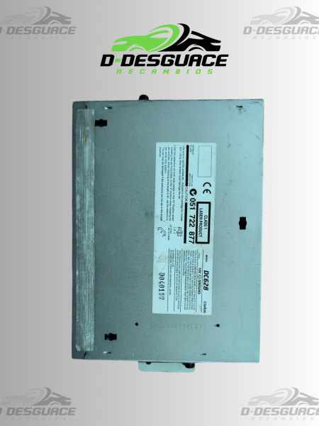 Reproductor CD VW Passat – Ref. 051 722 877