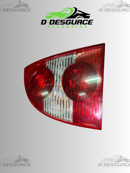 Pilota Trasero Izquierdo Passat B5 con Portalámparas