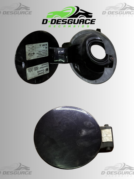 Tapa Depósito VW Passat B5 – Color Negro Metalizado