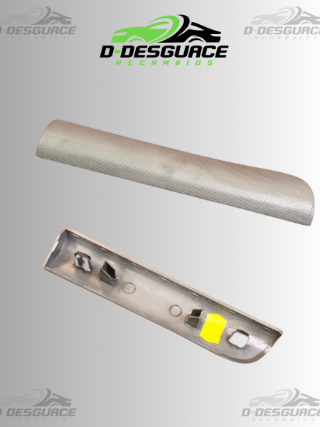 Moldura Tablero Renault Clio Fase 2 – Ref. 8200086383